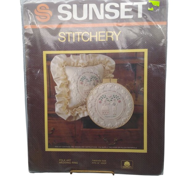 Vintage NIP Craft Kit, Sunset Stitchery 1983, Folk Art Wedding Ring 12in, Needle - Picture 1 of 3